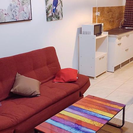 Logement Cosy Cadre Tropical, Arbres Fruitiers Apartment Лес Абимес Екстериор снимка